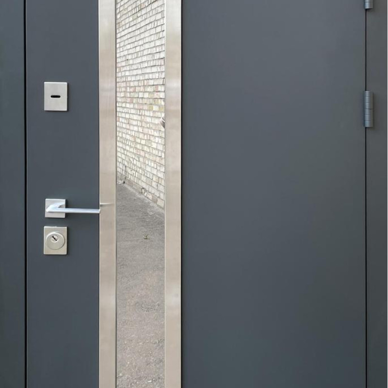 Двері вуличні Qdoors серія СТРІТ з ТЕРМОРОЗРИВОМ модель НОРД хром